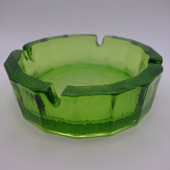 Green Glass Circle Ash Tray - Picture 1 of 16